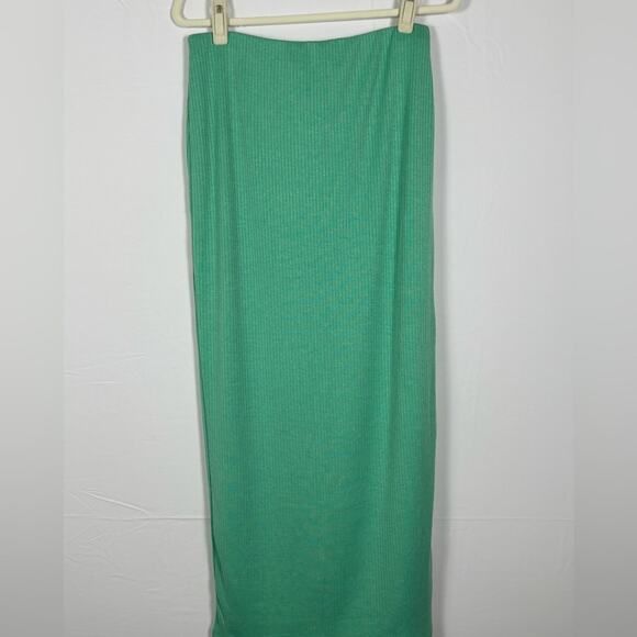 Le Lis- Set Crop Top and Maxi Skirt Green- L NWT - Picture 10 of 12